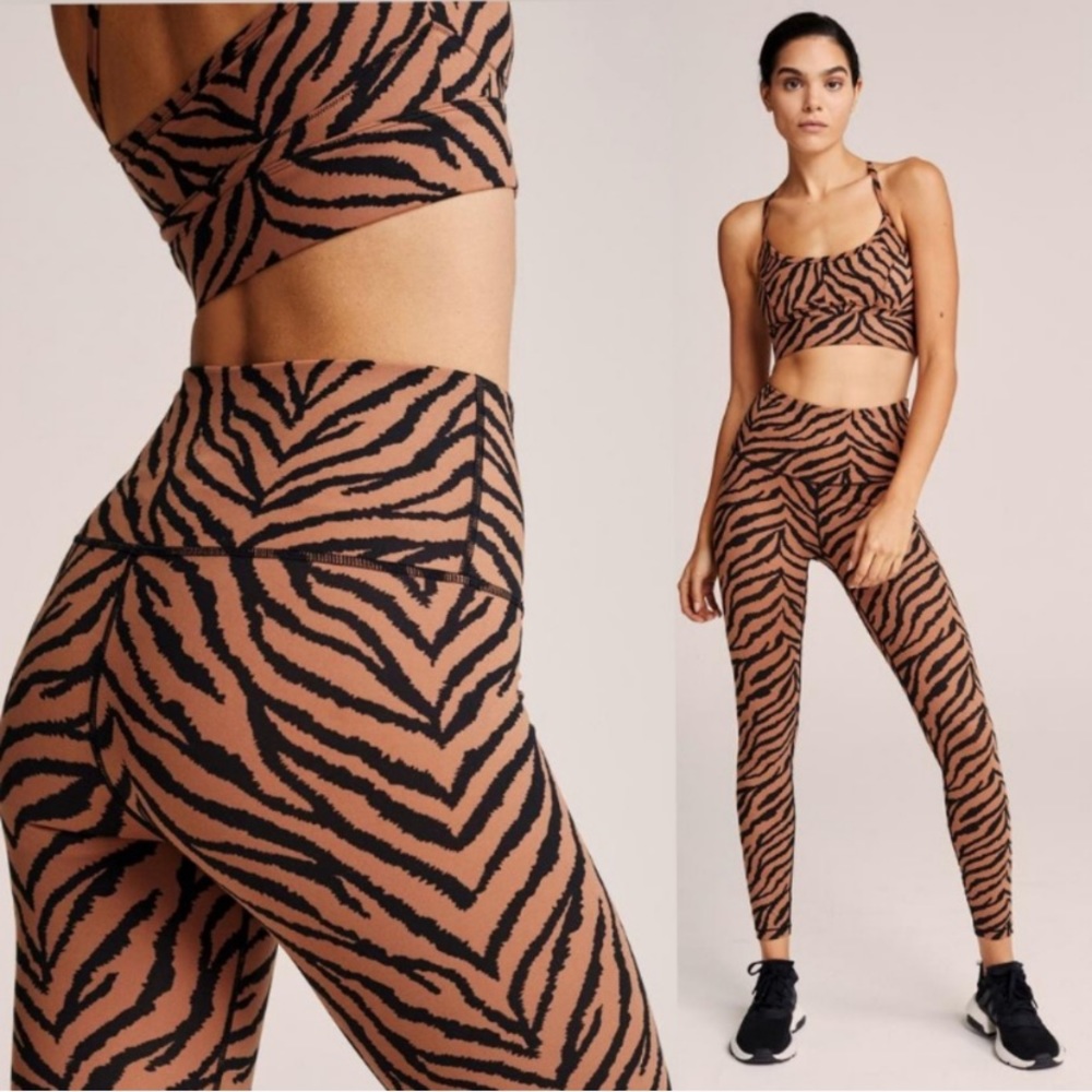 Varley Century Leggings Clay Zebra - Picture 2 of 8